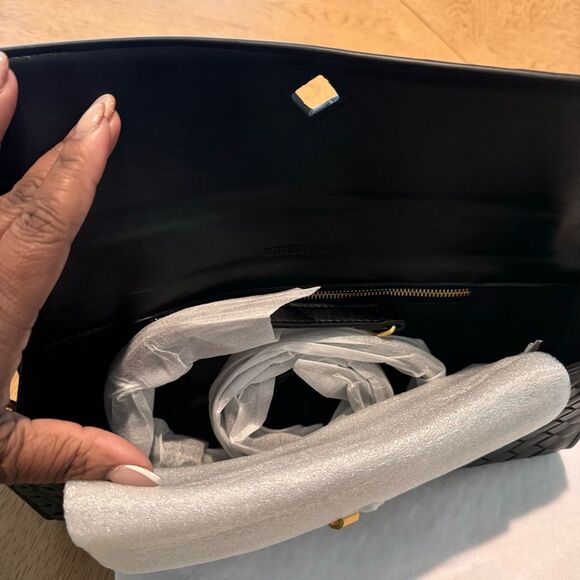 Evening Clutch Bag for Women with Detachable Chain - Picture 3 of 8